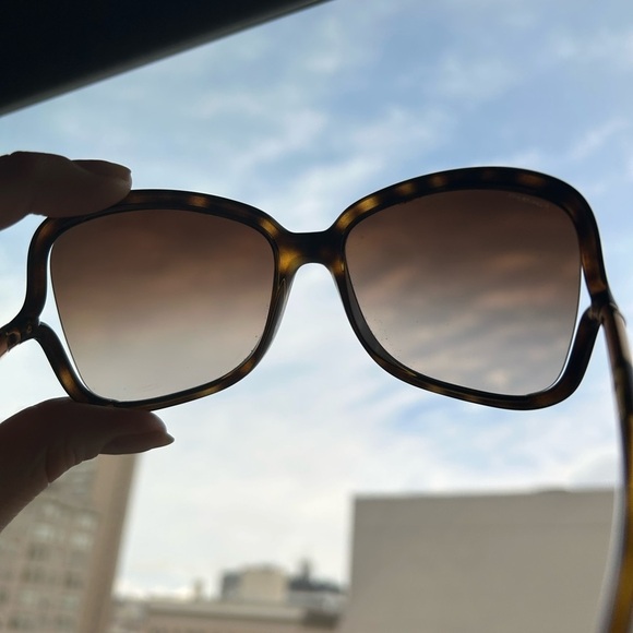 Prada🕶️Sunglassess - Picture 5 of 8